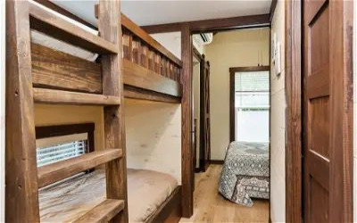 Gallery thumbnail Rene's park model